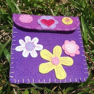 Flower coin felt purse